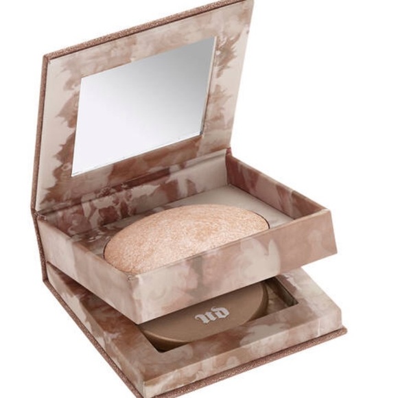 Urban Decay Naked illuminated - Picture 2 of 4